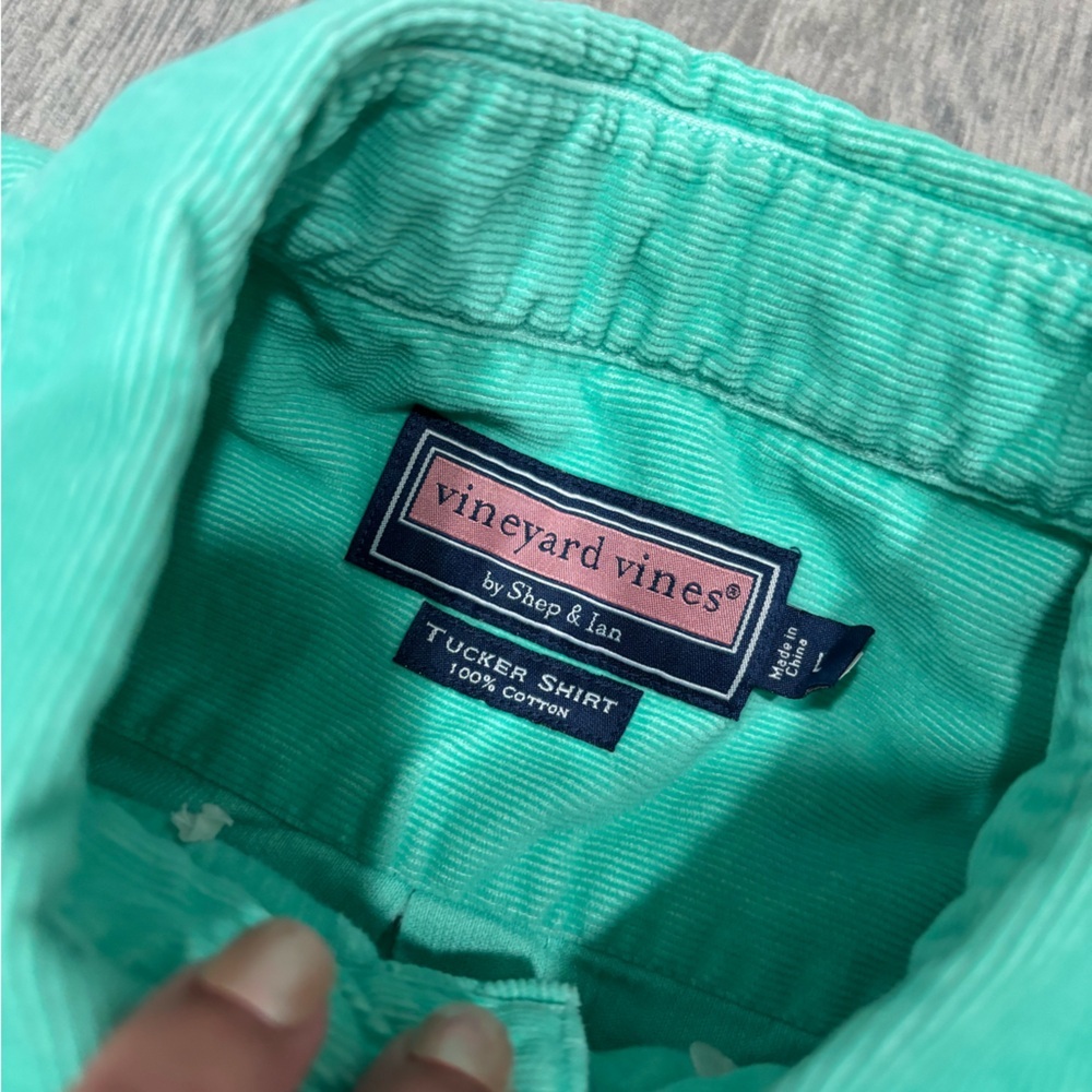 Vineyard Vines Men’s Large Corduroy Dress Shirt Large - Picture 4 of 6